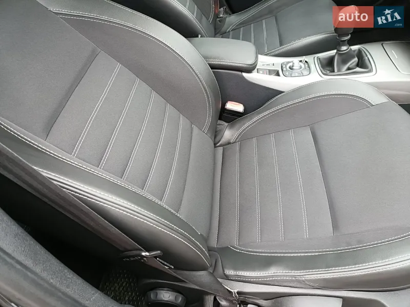 Renault Laguna 2011 VIN VF1BT1R0645118660 фото оголошення 35 з 77