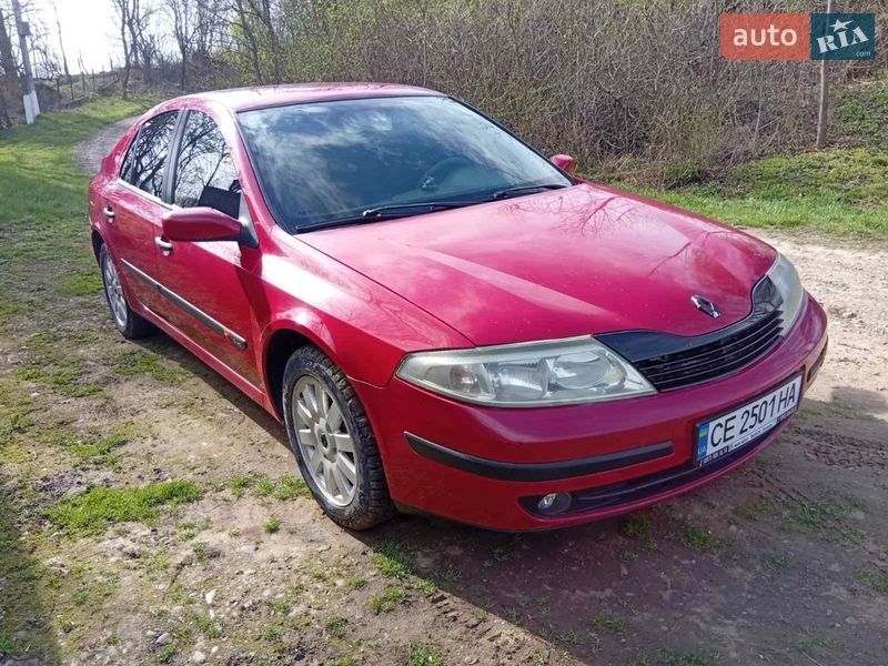 Ліфтбек Renault Laguna 2002 в Чернівцях