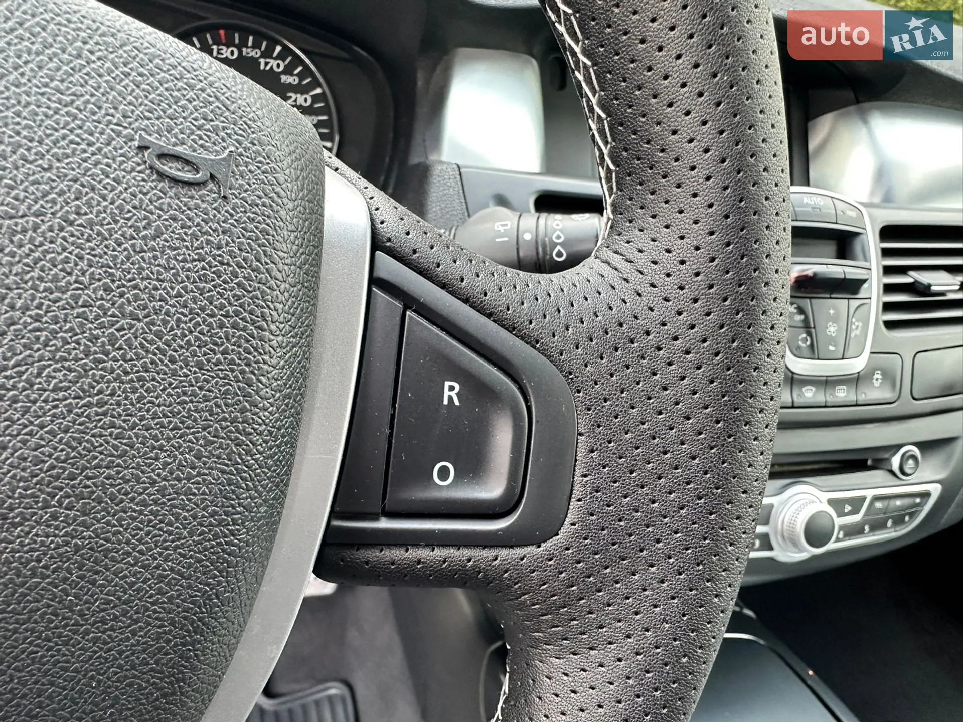 2011 Renault Laguna - мініатюра 83