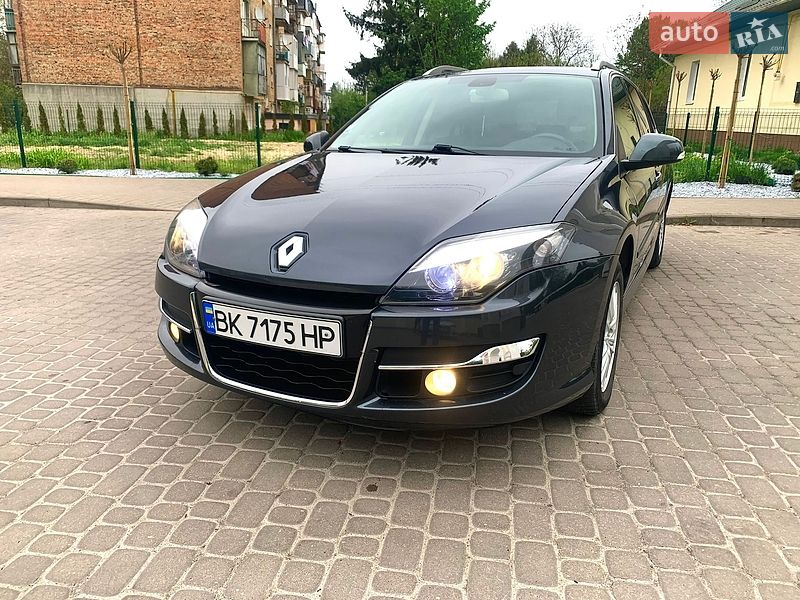 Универсал Renault Laguna 2010 в Остроге
