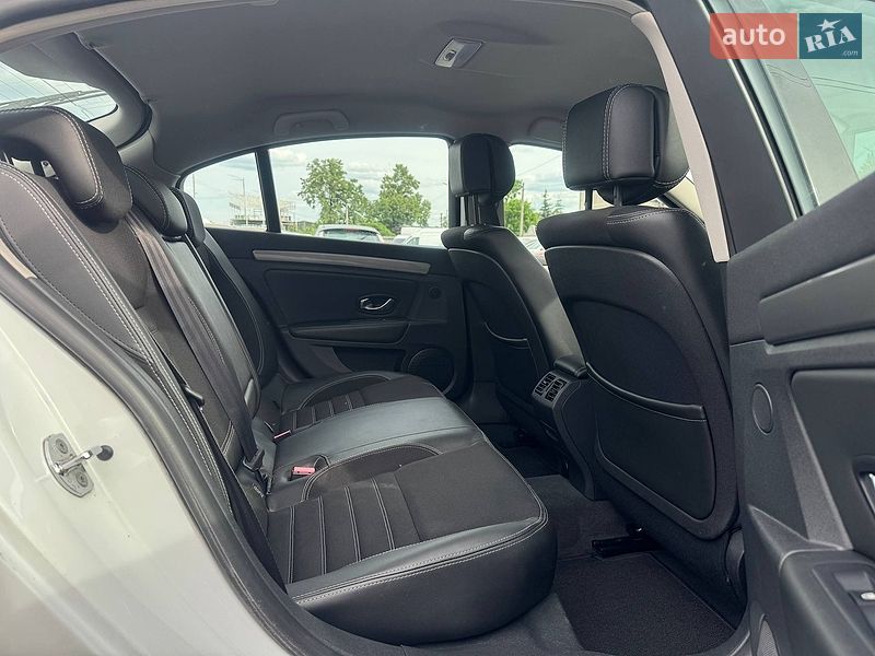 Лифтбек Renault Laguna 2013 в Киеве
