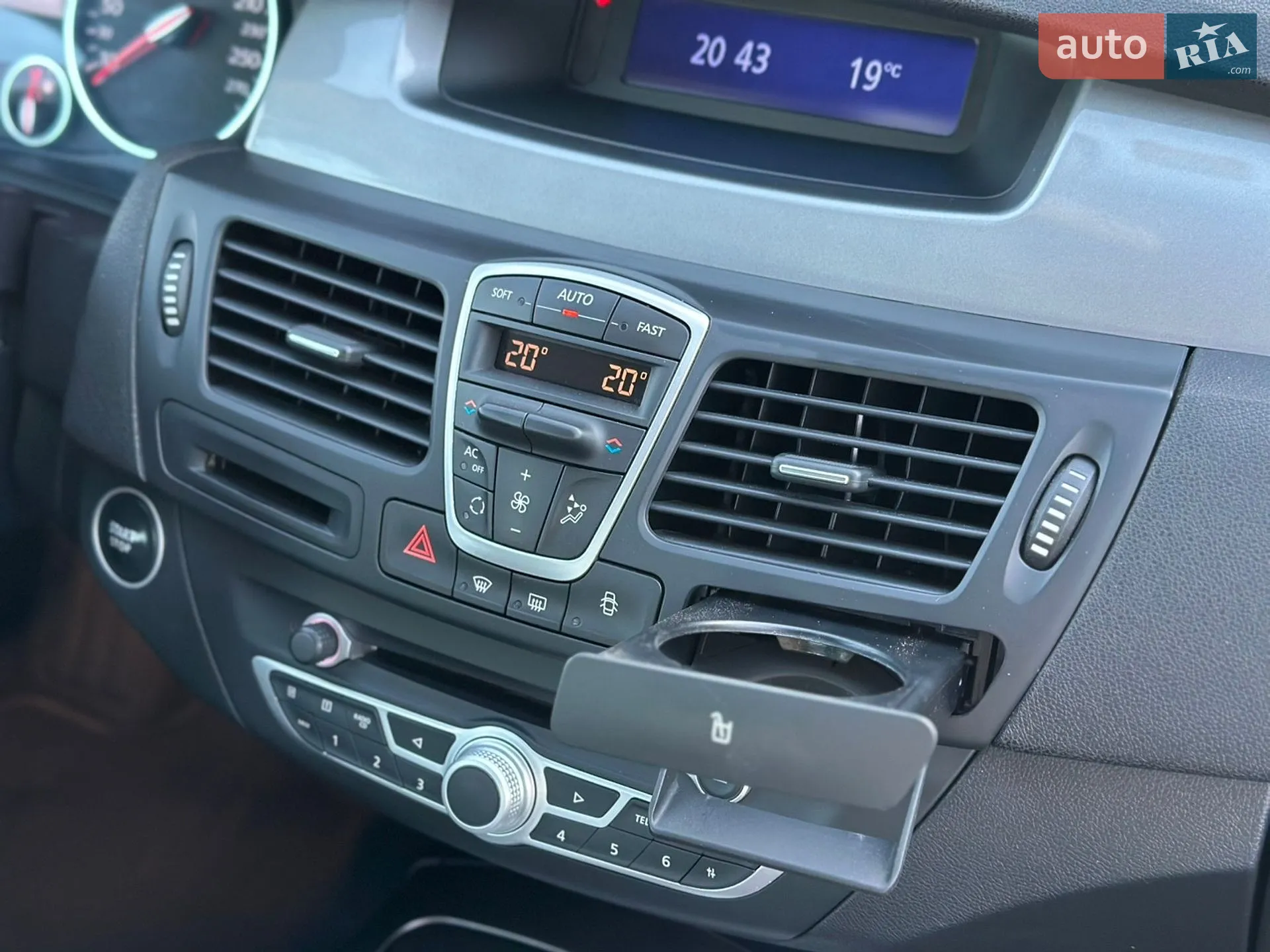 2011 Renault Laguna - мініатюра 18