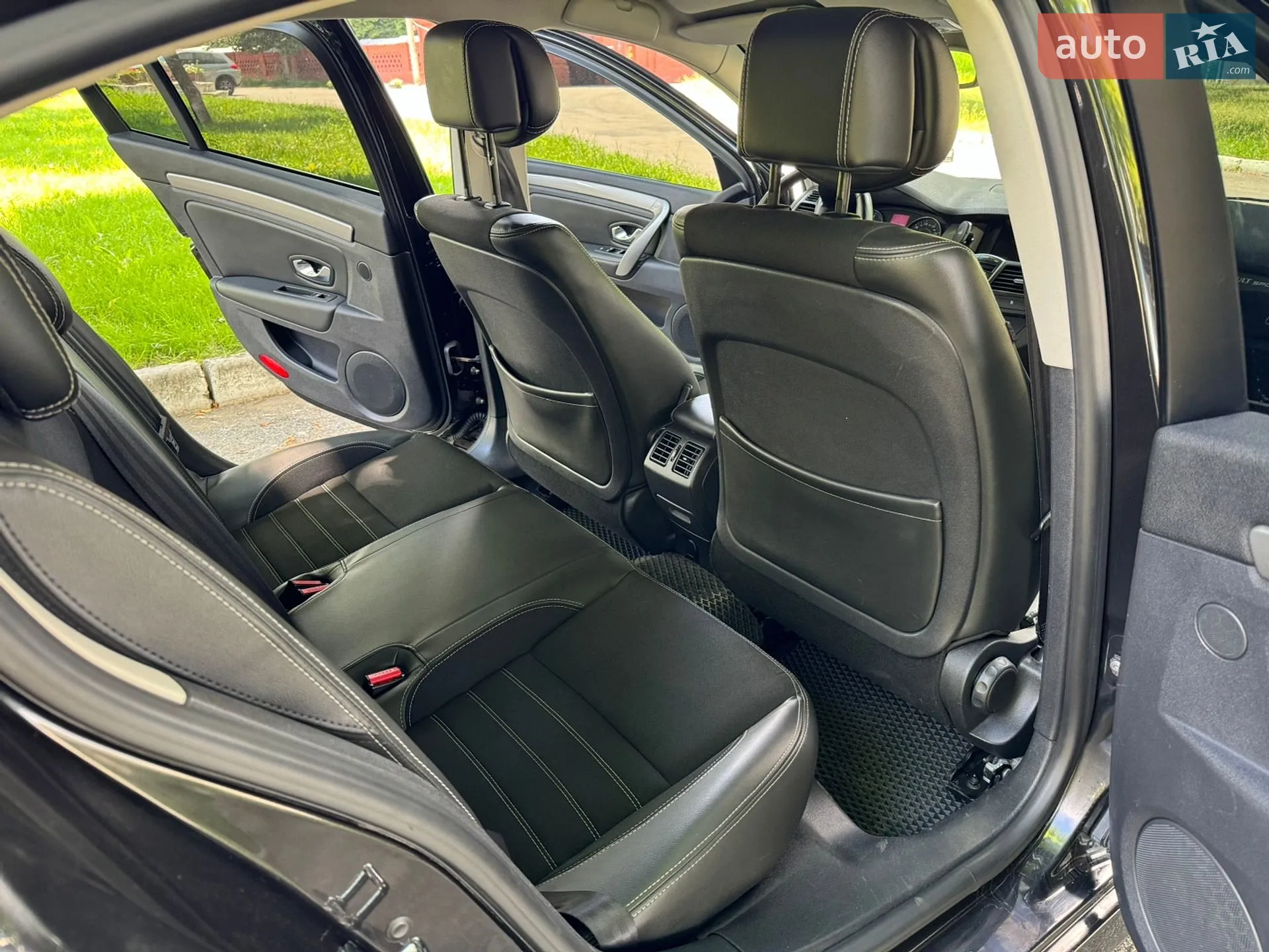 2015 Renault Laguna - мініатюра 35