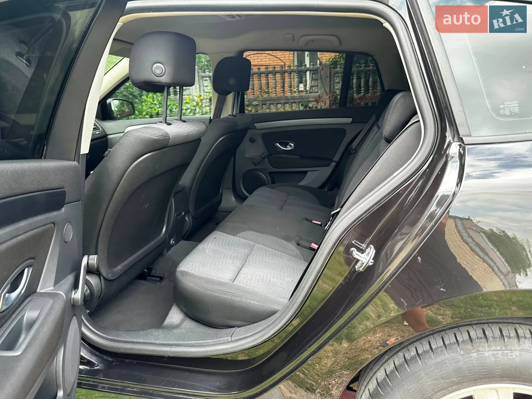 2010 Renault Laguna - мініатюра 18