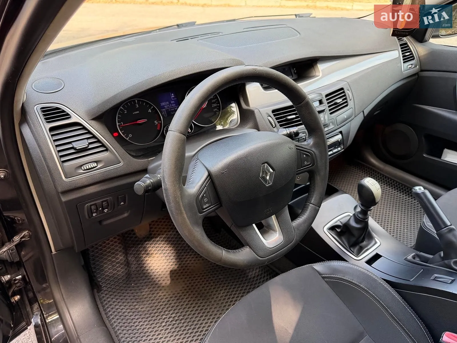 2011 Renault Laguna - мініатюра 25