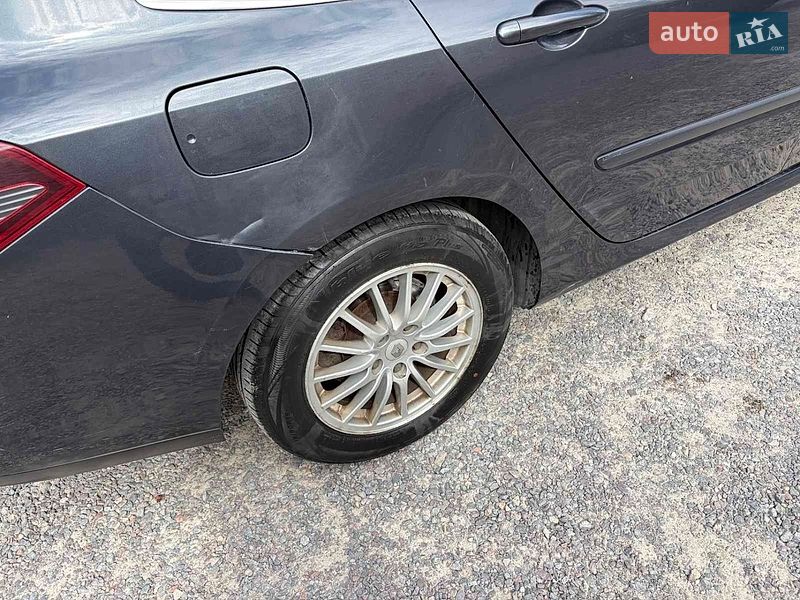 Универсал Renault Laguna 2010 в Обухове фото 24 Универсал Renault Laguna 2010 в Обухове