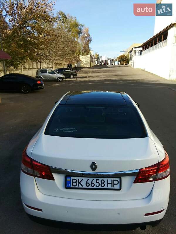 Седан Renault Latitude 2014 в Ровно