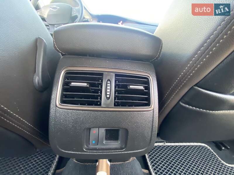 Седан Renault Latitude 2015 в Житомире