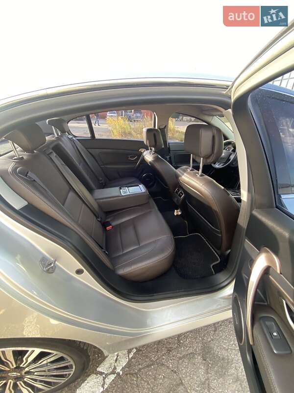 Седан Renault Latitude 2015 в Житомире