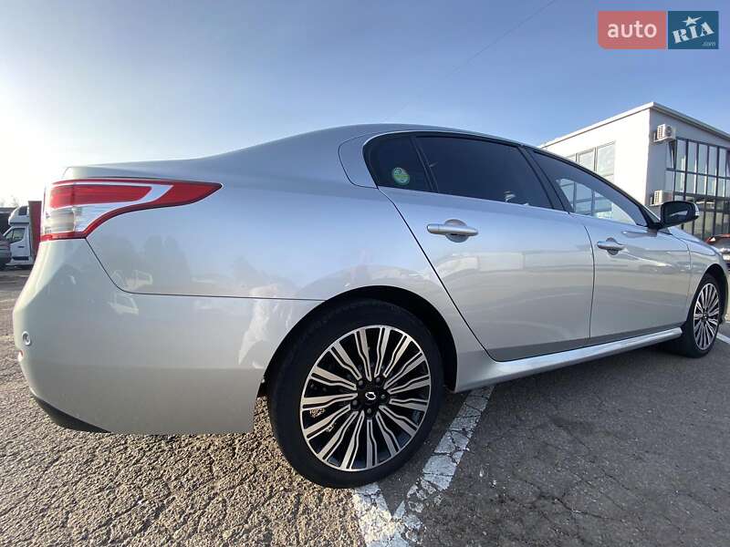 Седан Renault Latitude 2015 в Житомире