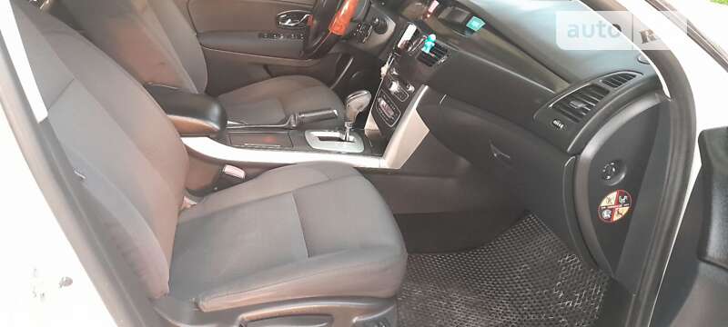 Седан Renault Latitude 2012 в Богородчанах