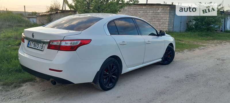 Седан Renault Latitude 2012 в Богородчанах