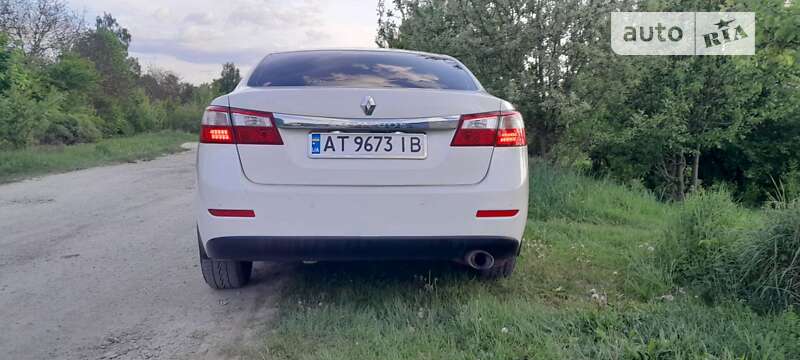 Седан Renault Latitude 2012 в Богородчанах