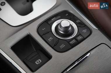 Седан Renault Latitude 2012 в 