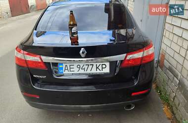 Седан Renault Latitude 2012 в 