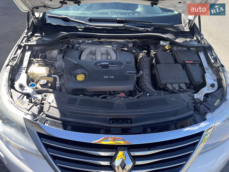 Седан Renault Latitude 2013 в Києві
