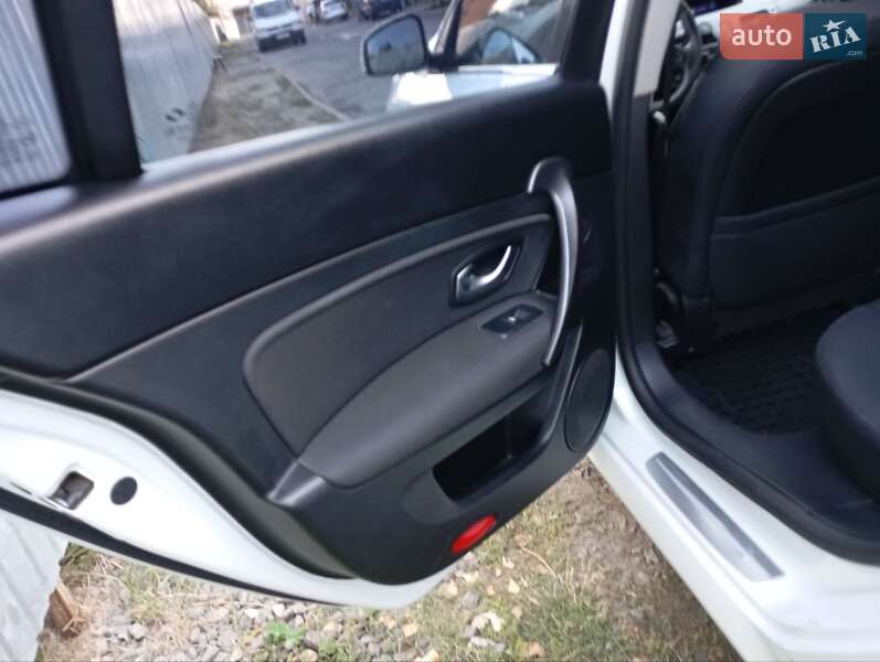 Седан Renault Latitude 2011 в Сумах фото 18 Седан Renault Latitude 2011 в Сумах
