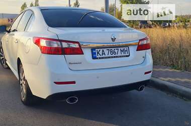 Седан Renault Latitude 2011 в Киеве