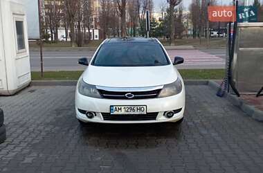 Седан Renault Latitude 2010 в 