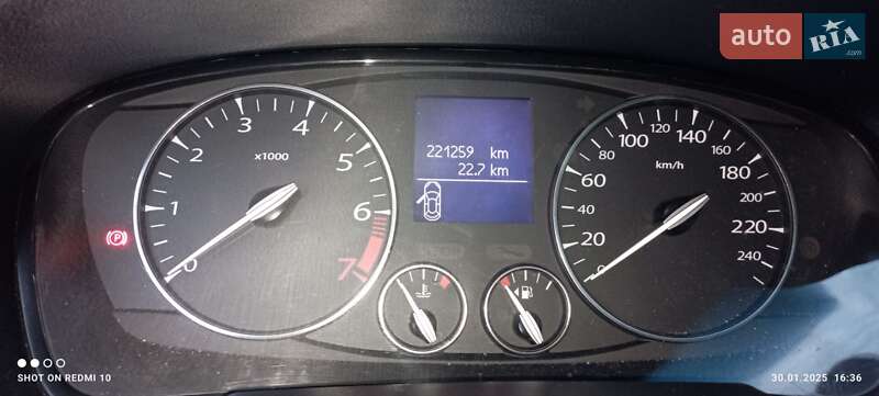 Седан Renault Latitude 2010 в Вишневом