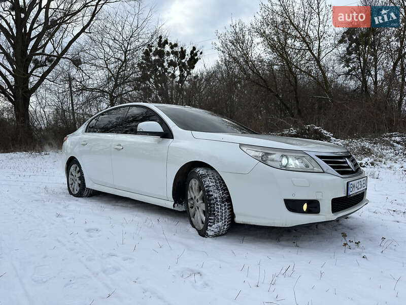 Седан Renault Latitude 2011 в 