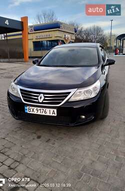 Седан Renault Latitude 2011 в 