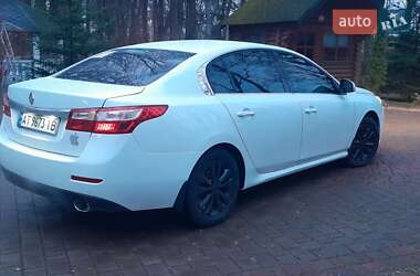 Седан Renault Latitude 2012 в 