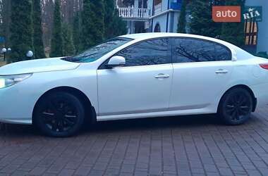 Седан Renault Latitude 2012 в 
