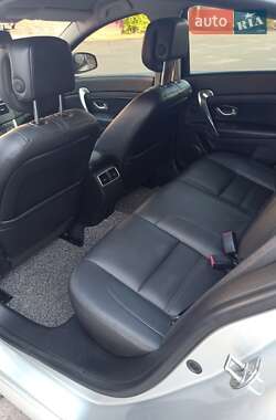 Седан Renault Latitude 2015 в 