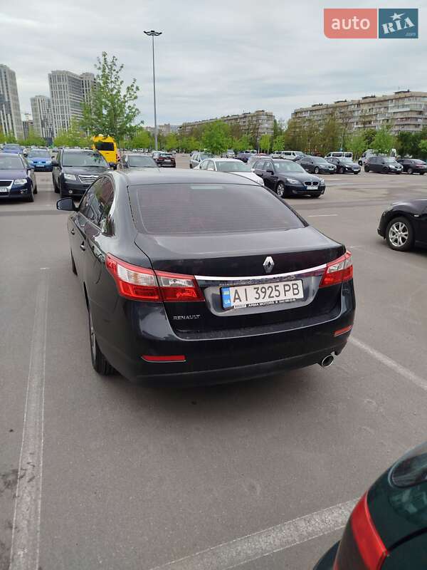 Седан Renault Latitude 2012 в Киеве