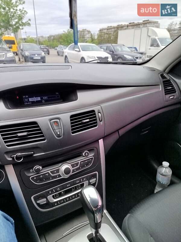 Седан Renault Latitude 2012 в Киеве