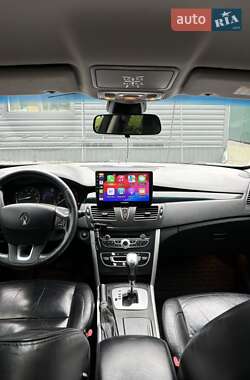 Седан Renault Latitude 2010 в 