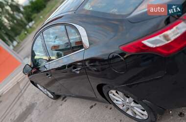 Седан Renault Latitude 2012 в 