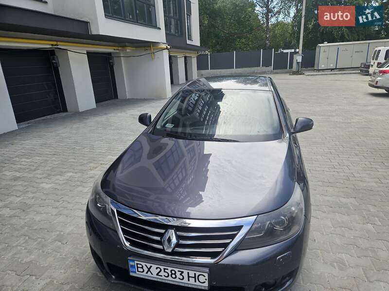 Седан Renault Latitude 2011 в Хмельницком