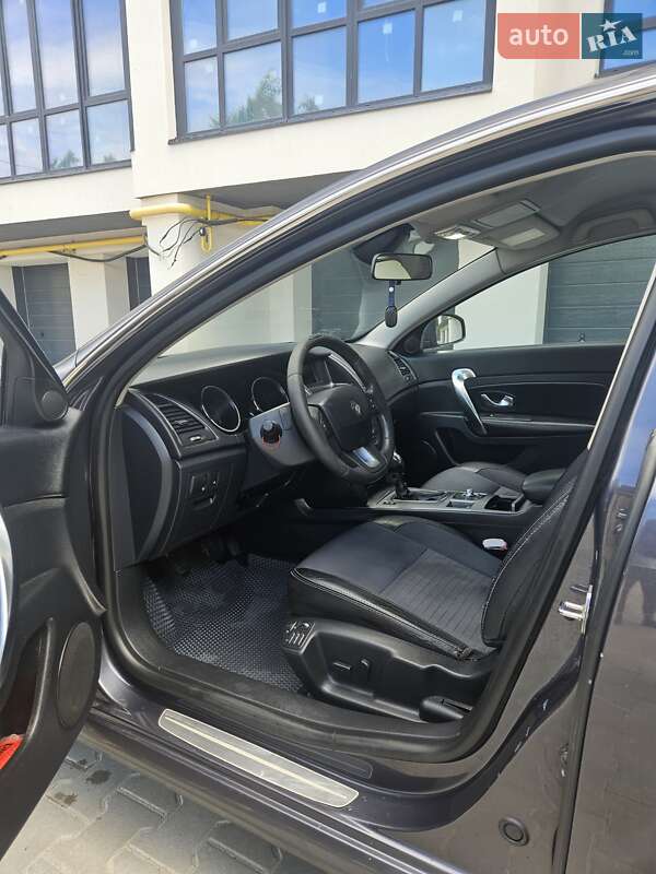 Седан Renault Latitude 2011 в Хмельницком