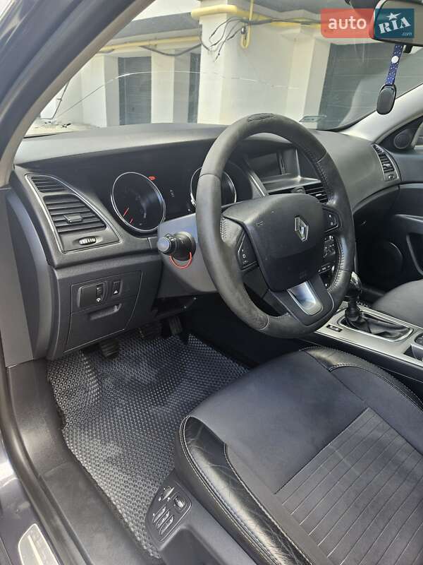 Седан Renault Latitude 2011 в Хмельницком