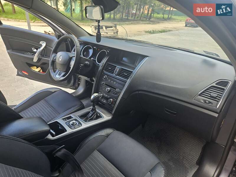 Седан Renault Latitude 2011 в Хмельницком