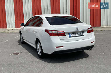Седан Renault Latitude 2011 в 