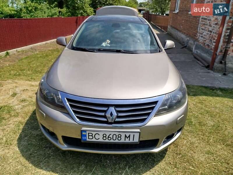 Седан Renault Latitude 2011 в Львове