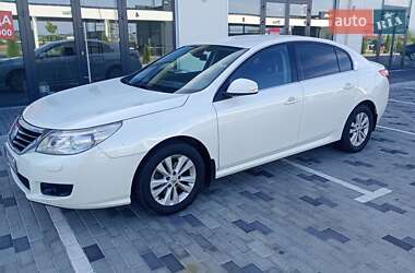 Седан Renault Latitude 2011 в 