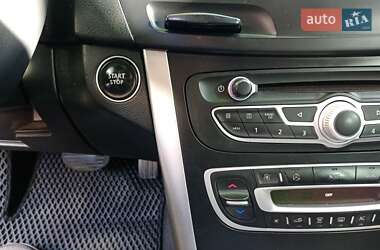 Седан Renault Latitude 2011 в 