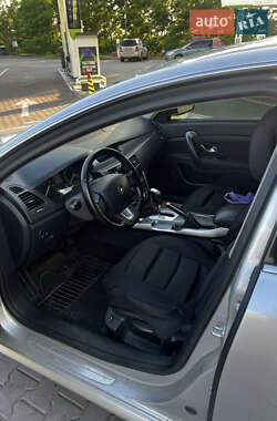 Седан Renault Latitude 2011 в 