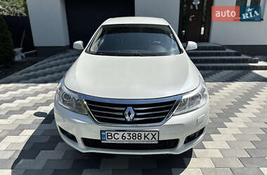 Седан Renault Latitude 2011 в 