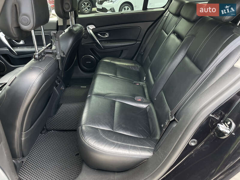 Седан Renault Latitude 2011 в Одессе
