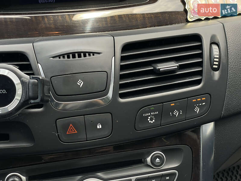 Седан Renault Latitude 2011 в Одессе