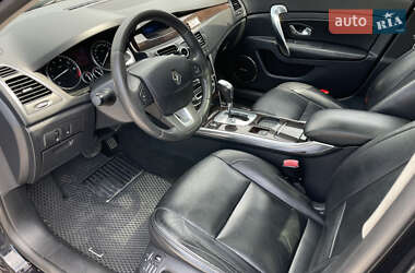 Седан Renault Latitude 2011 в 