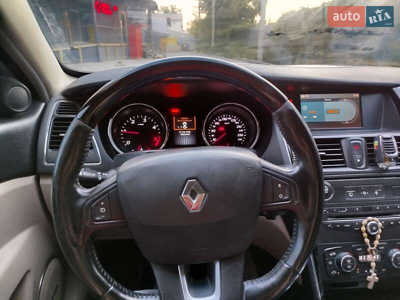 Седан Renault Latitude 2011 в Львове