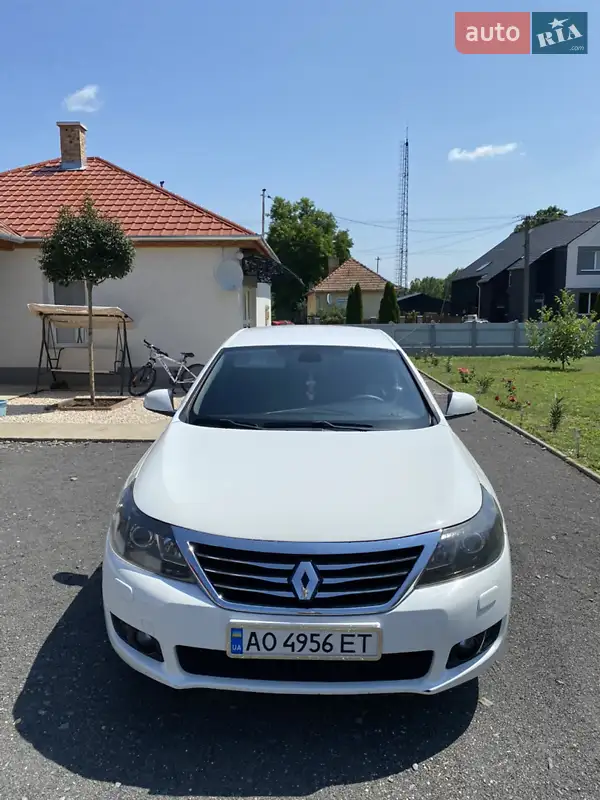 Renault Latitude 2011