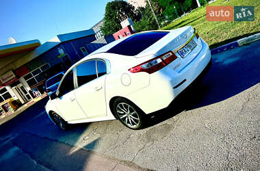 Седан Renault Latitude 2018 в 