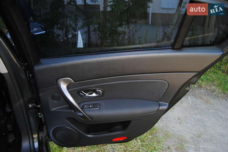 Седан Renault Latitude 2012 в Хмельницком